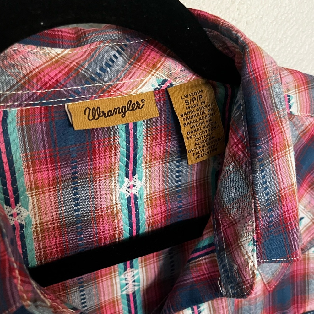 Women’s wrangler pearl snap button western shirt